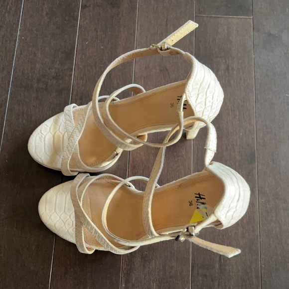 Women’s H&M Heels - Picture 4 of 6